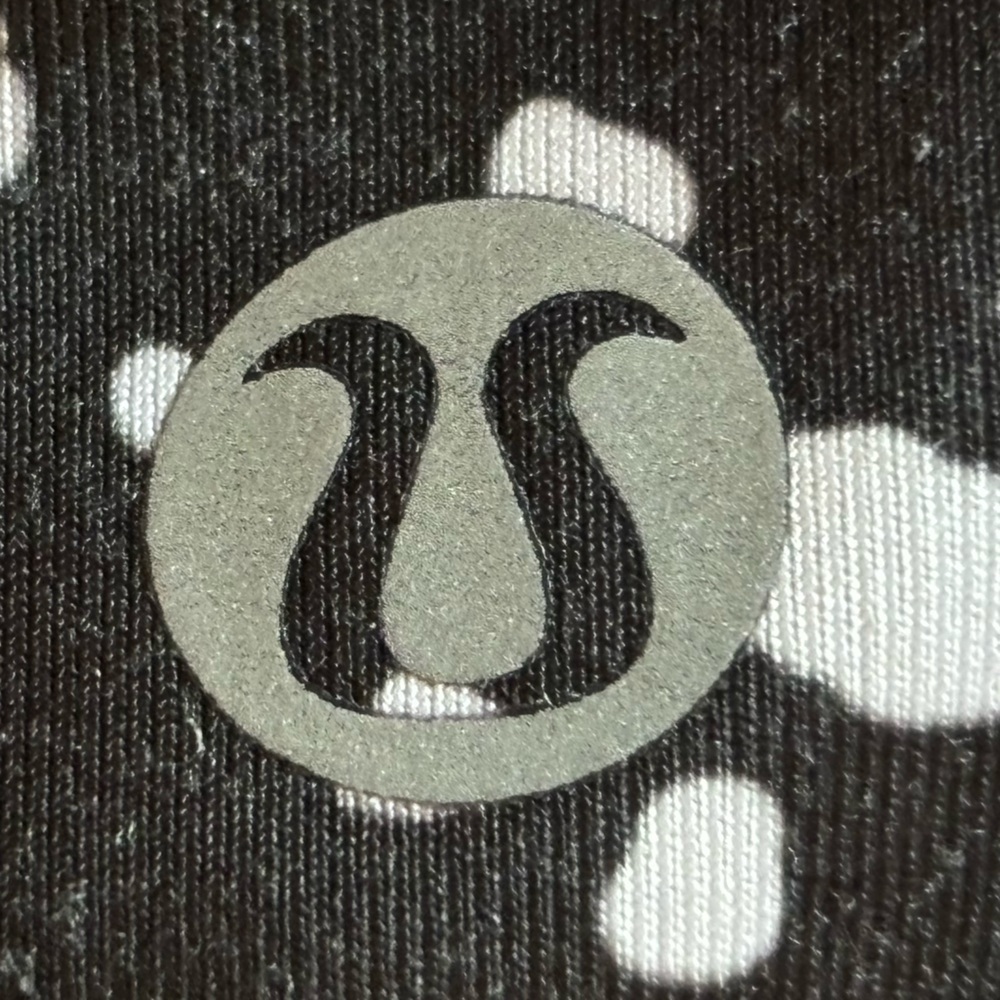 Lululemon Sz 8 Speed Run Reflective Pocket Ruffle  Leggings Snake Print Black - Picture 9 of 13